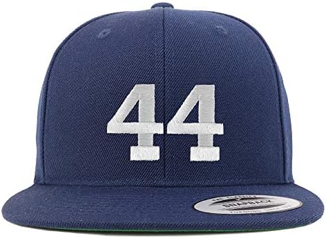 Trendy Giyim Mağazası Numarası 44 Beyaz İplik İşlemeli Düz Fatura Snapback Beyzbol Şapkası